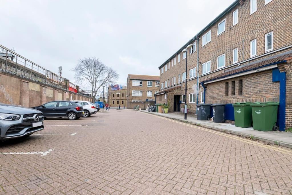 Riverside Serviced Apartments London Bagian luar foto