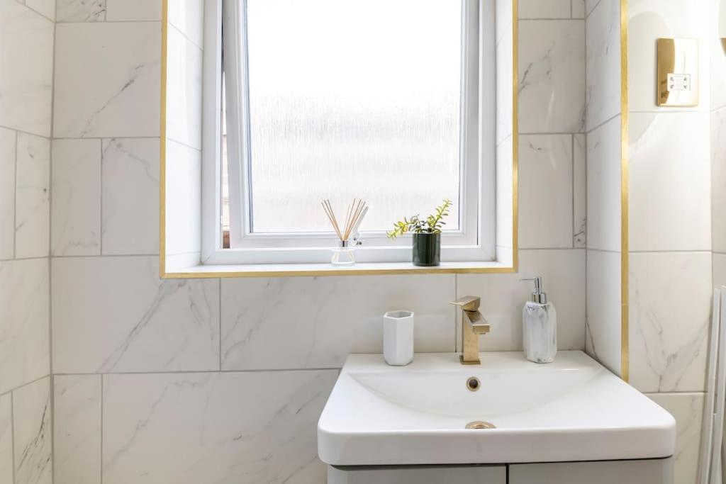 Riverside Serviced Apartments London Bagian luar foto