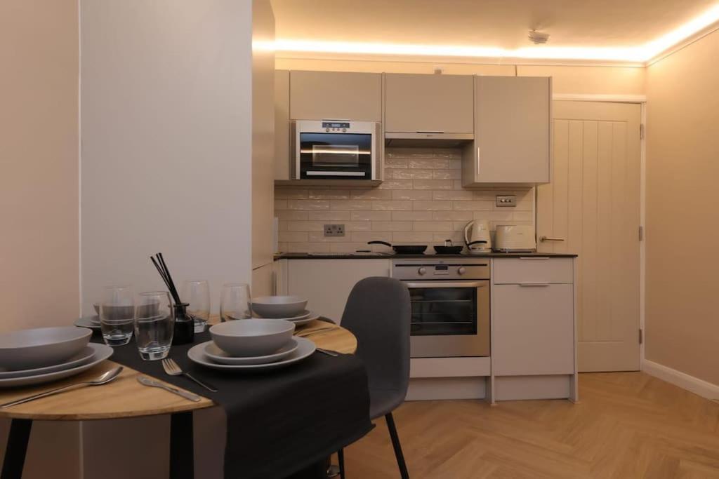 Riverside Serviced Apartments London Bagian luar foto