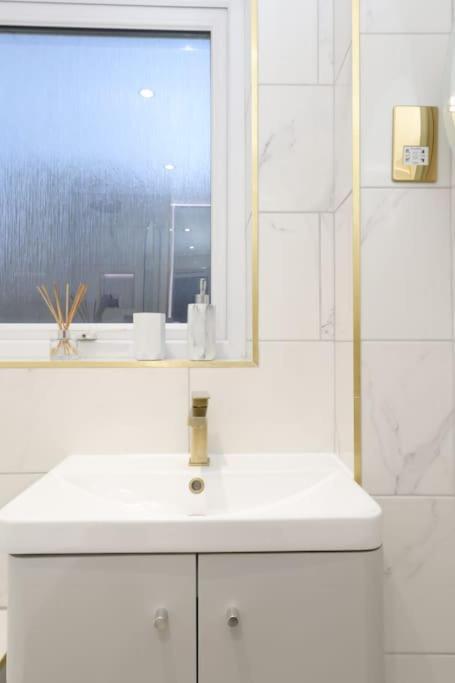 Riverside Serviced Apartments London Bagian luar foto